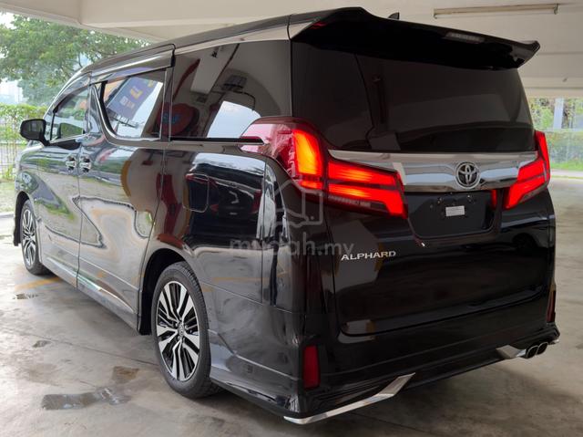 2022 Toyota ALPHARD 2.5 SC /Like New Condition - 2