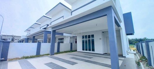 BARU | Super Link 2 Tingkat, Bukit Gambir, Johor 1