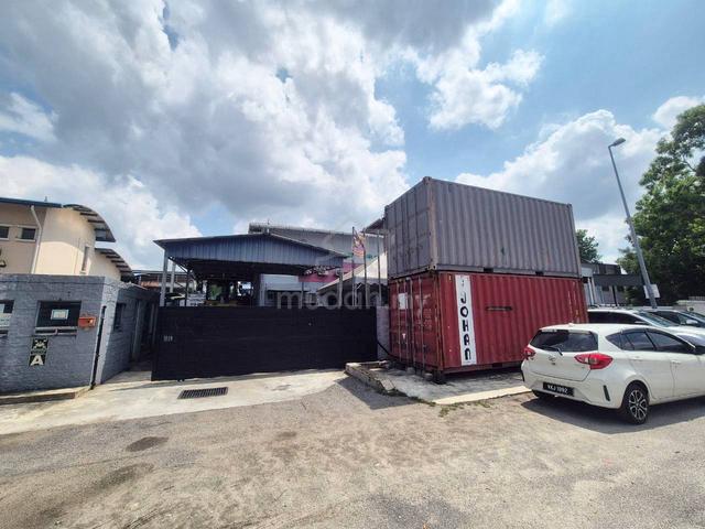 STRATEGIC LOCATION! 1.5 Sty Semi-D Factory/Warehouse, Seksyen 9, Bangi 1