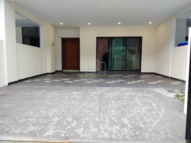 3 Storey Superlink Dumalis Residence @ Sierra 11 Partial Furnish 1