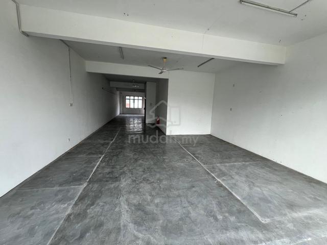 Dato onn Perjiranan 15, 3 storey shoplot, 22x70, 1