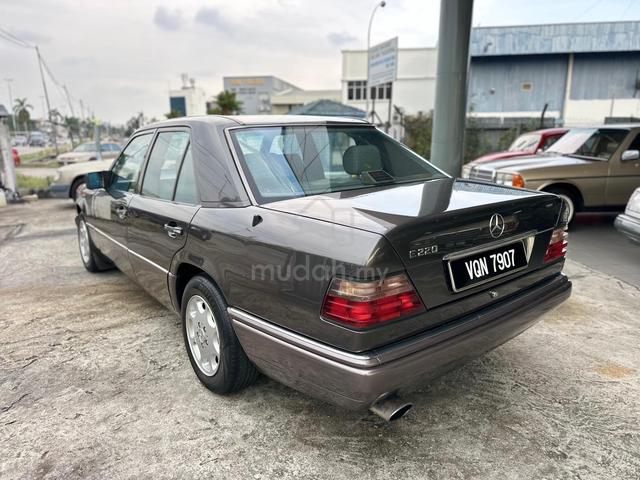 Mercedes Benz W124 E220 CKD Original Spec - 4