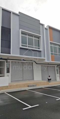 Ground floor and 1st floor Shop Office at Bandar Putra Kulai 1