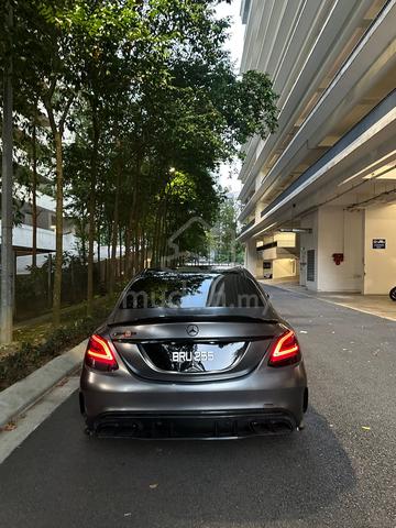 2019 Mercedes Benz C-CLASS 2.0 300 AMG LINE (CKD) - 2