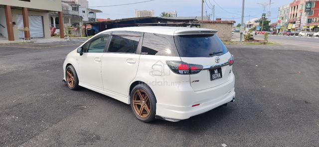 2009 Toyota Wish 1.8 S Paddle shift full spec - 2