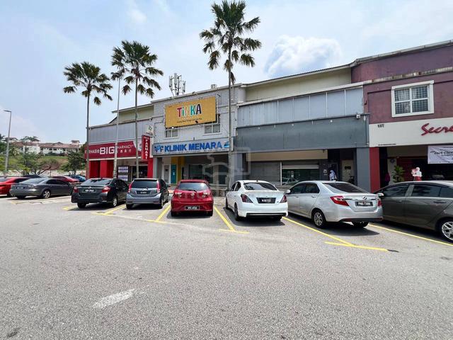 2 Storey Shoplot in Jalan Pelapik @ Bukit Jelutong, Shah Alam For Rent 1
