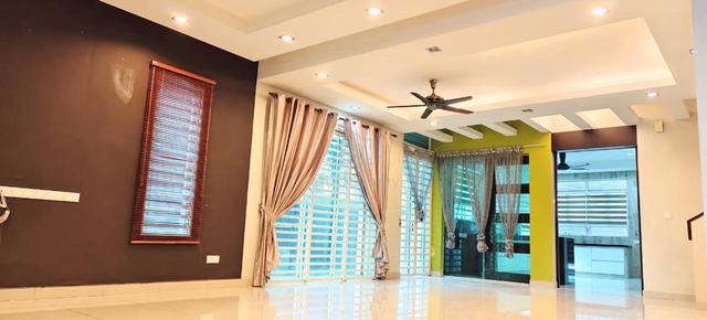 Dua Villa 3stry corner Semi Detached Bayan Lepas 5 Bedrooms Renovated 1