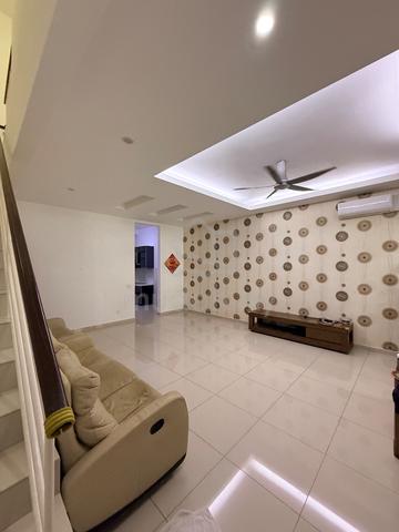 Setia Vista DST Gated & Guarded_Good Buy_Near Triangle & Setia 1