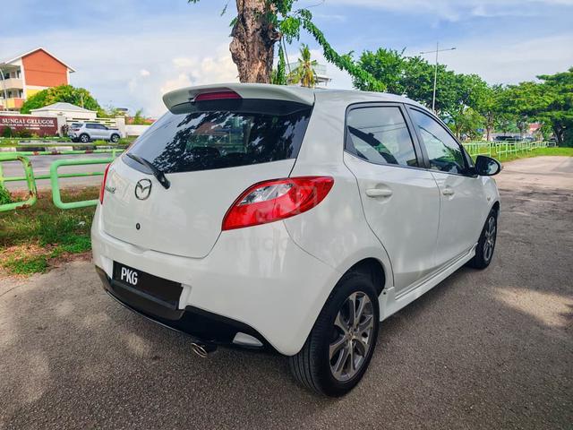 2011 Mazda 2 1.5L HATCHBACK - 1 YEAR WARRANTY - 4