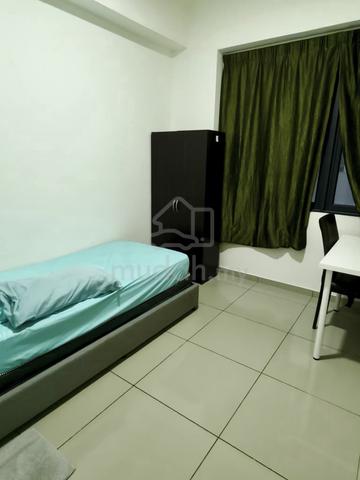 COZY SINGLE ROOM AT PROMENADE BAYAN BARU NEAR WITH GBS n SUNTEACH 1