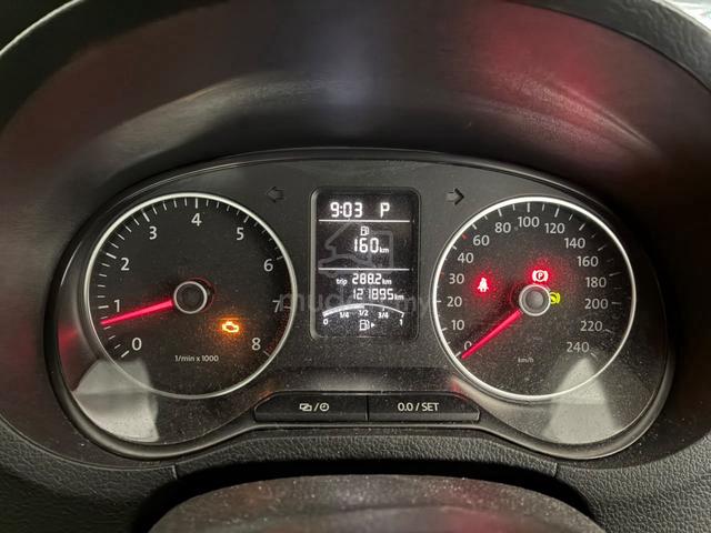 2015 Volkswagen POLO 1.6 FACELIFT (A) - 5