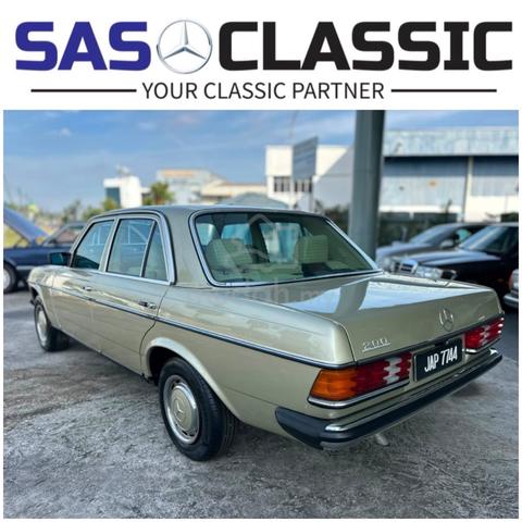 Mercedes Benz W123 200 (4 Speed) Manual For Sale - 3