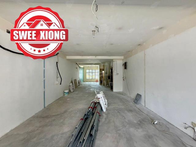 FIRST 1ST FLOOR VANTAGE POINT SHOP LOT 1100sf MAIN ROAD CHEAPEST NOW 1