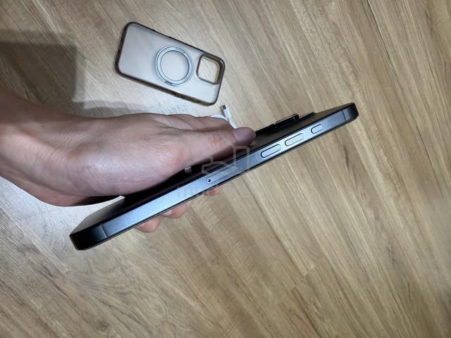 Iphone 16 Pro Max 512GB (Black) - photo 4 of 6