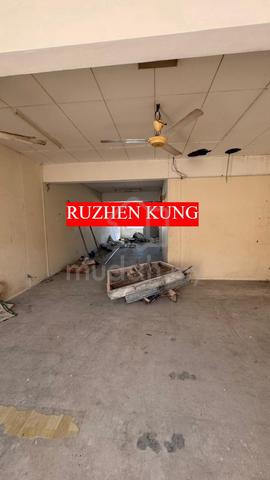 Office Rent 3rd Floor Batu Maung 1000sf Worker hostel 1