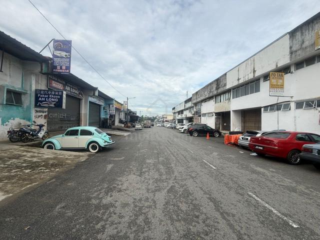 Taman Universiti, Skudai, 1.5 storey detached factory 1