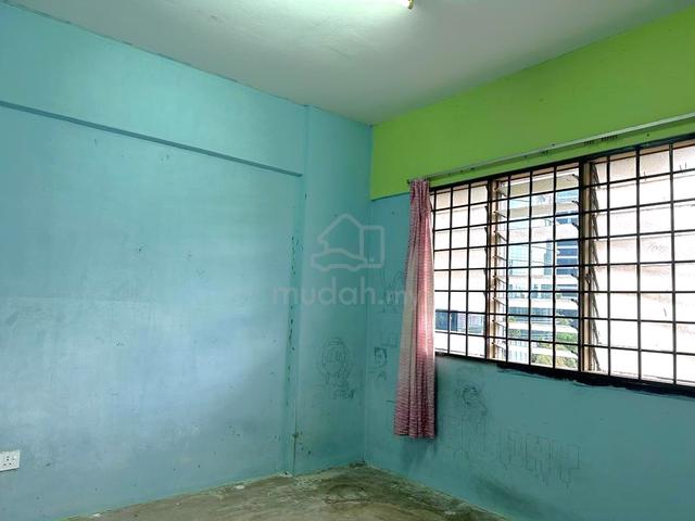 Flat Taman Bukit Angkasa 5