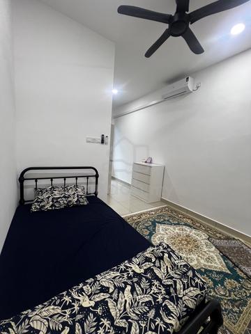 Medium Room For Rent 1