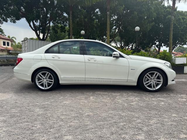 2011 Mercedes Benz C250 CGI W204 Good Condition - 4