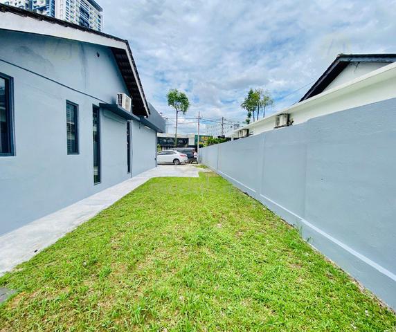 [FACING MAIN ROAD] Commercial Bungalow Single Sty[6,000 sf] 2