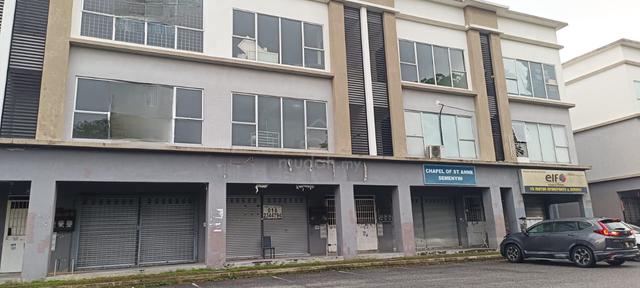 3 Storey Shoplot (1650sqsf) Bandar Rinching Semenyih for rent 1