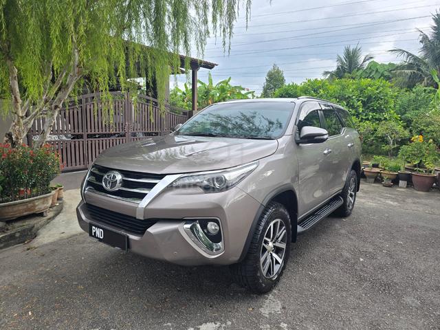 2017 Toyota FORTUNER 2.7 SRZ 4X4 2TR-FE (A) - 1