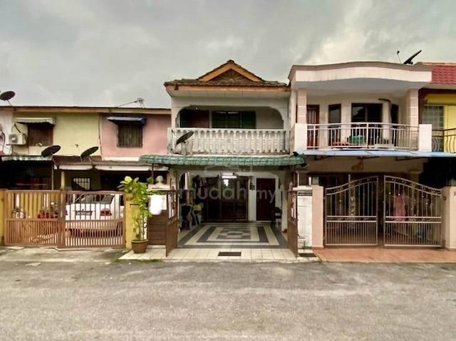 Double Storey Low Cost Terrace Seksyen 18, Shah Alam PRIME LOCATION 🔥 1