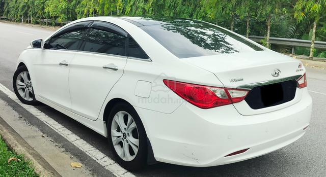 Hyundai SONATA YF 2.0(A)CVVT-i PREMIUM EDITION - 2