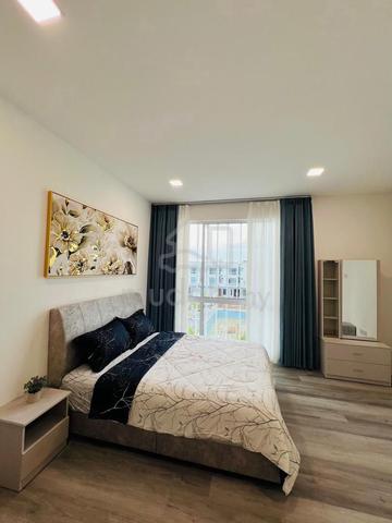 Marq Suites townhouse for rent, upper unit, 3 bed 2 bath, 2 parking 1