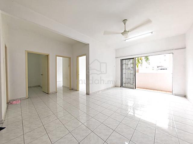 Sri Mekar Apartment 1