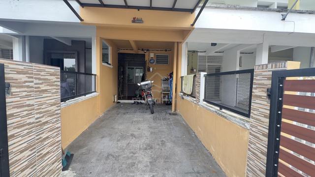 TERMURAH ✅ 2 Storey Townhouse, SP 4, Bandar Saujana Putra 1