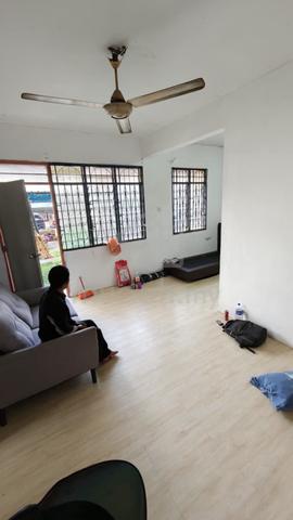 Flat Taman Perling 1