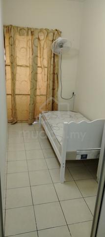 Nice Single Room Balcony, Female, Cengal Condo, 5Min LRT Salak selatan 1