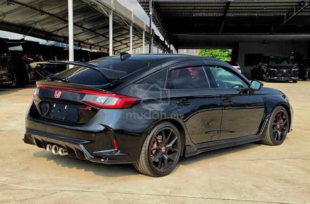 2025 Honda CIVIC 2.0 TYPE R FL5|8 YEARS WARRANTY - 2
