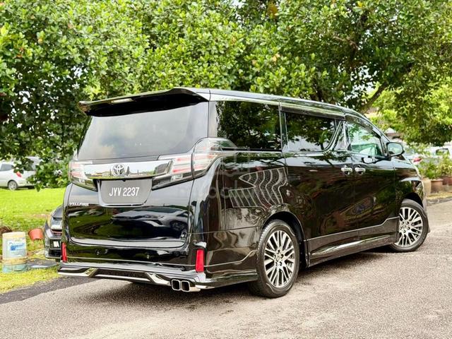 ON THE ROAD 2017 Toyota VELLFIRE 2.5 ZG (A) - 5