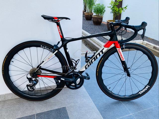 giant tcr advanced pro carbon road bike sunweb - Sports