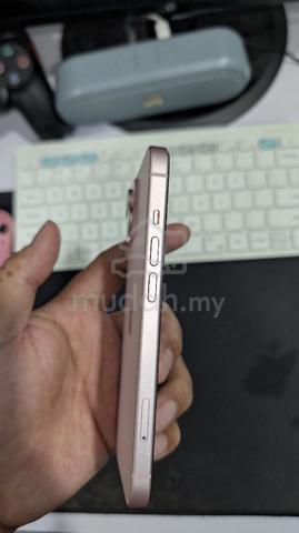 iPhone 15  - photo 4 of 6