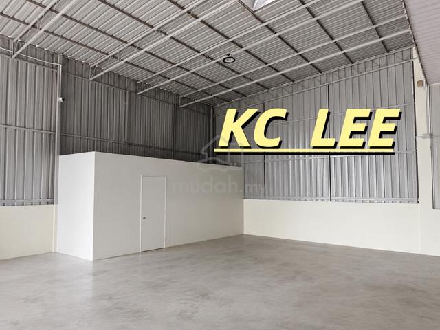 Rare unit 1.5 Storey Semi-D Factory / Warehouse @ Permatang Tinggi 1