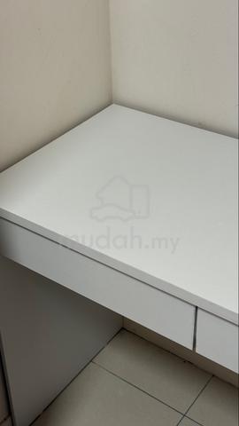Study Table New & Sturdy - photo 3 of 4