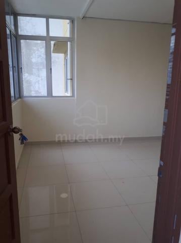 Flat PKNS Seksyen 24 Shah Alam 1