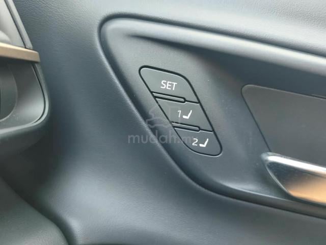 2024 TOYOTA Crown RS Advanced / 15k KM / SUNROOF - 4