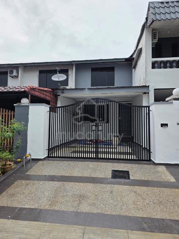 Renovated Double Storey Low Cost,Taman Teratai,JB 1
