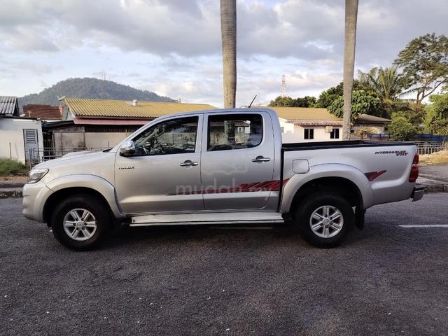 2013 Toyota HILUX 2.5 G VNT FACELIFT (A) - 3