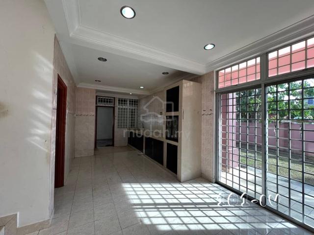 Bandar Parkland, Klang Corner Double Storey House For Rent 1