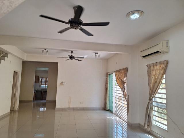Semi D House Double Storey with Extra land 10ft Seremban 2 Gated Sale 1