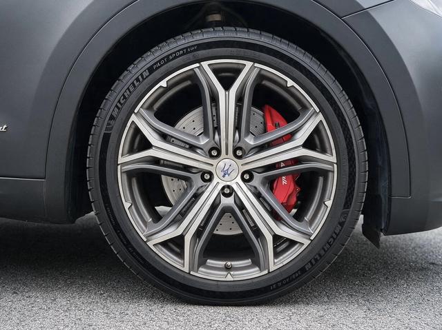 2019 Maserati Levante Vulcano 1 OF 150 Ltd. Ed. - 4
