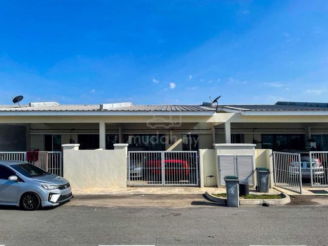 (FREEHOLD) Teres Setingkat Taman Bakti YNS SELASIH, Labu Untuk Dijual 1
