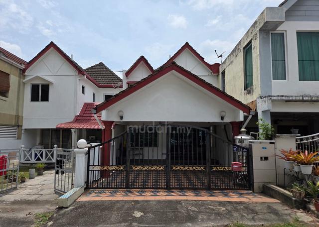 Renovated Unit. Teres 2 Tingkat, Seksyen 19, Shah Alam. Facing Open. 1