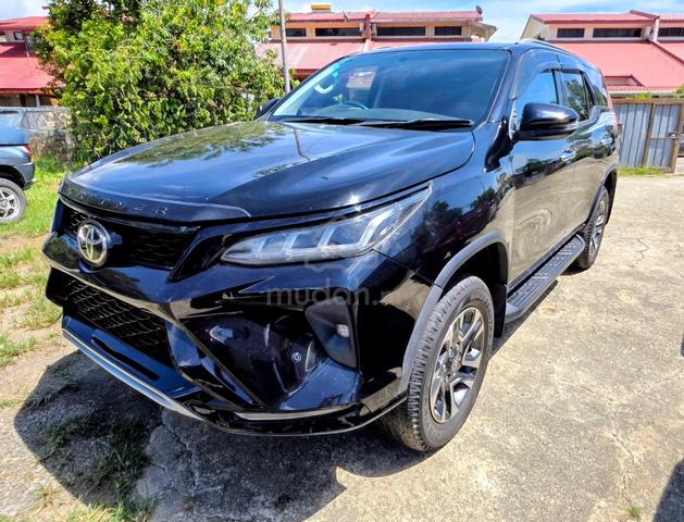 2018 Toyota FORTUNER 2.4L 4x4 (Auto) - 3