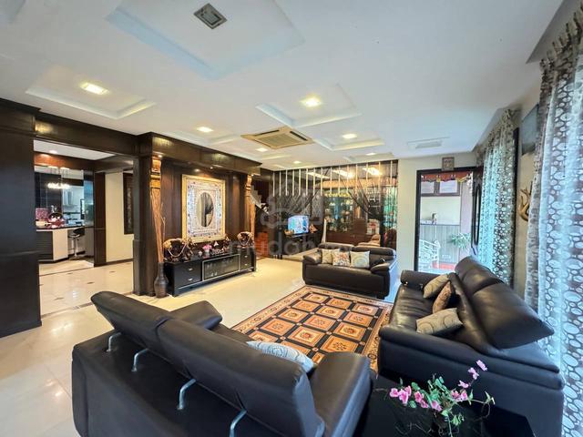 Laman Oakleaf, Ampang 2.5 Storey Terrace House Corner Lot, Renovated 1